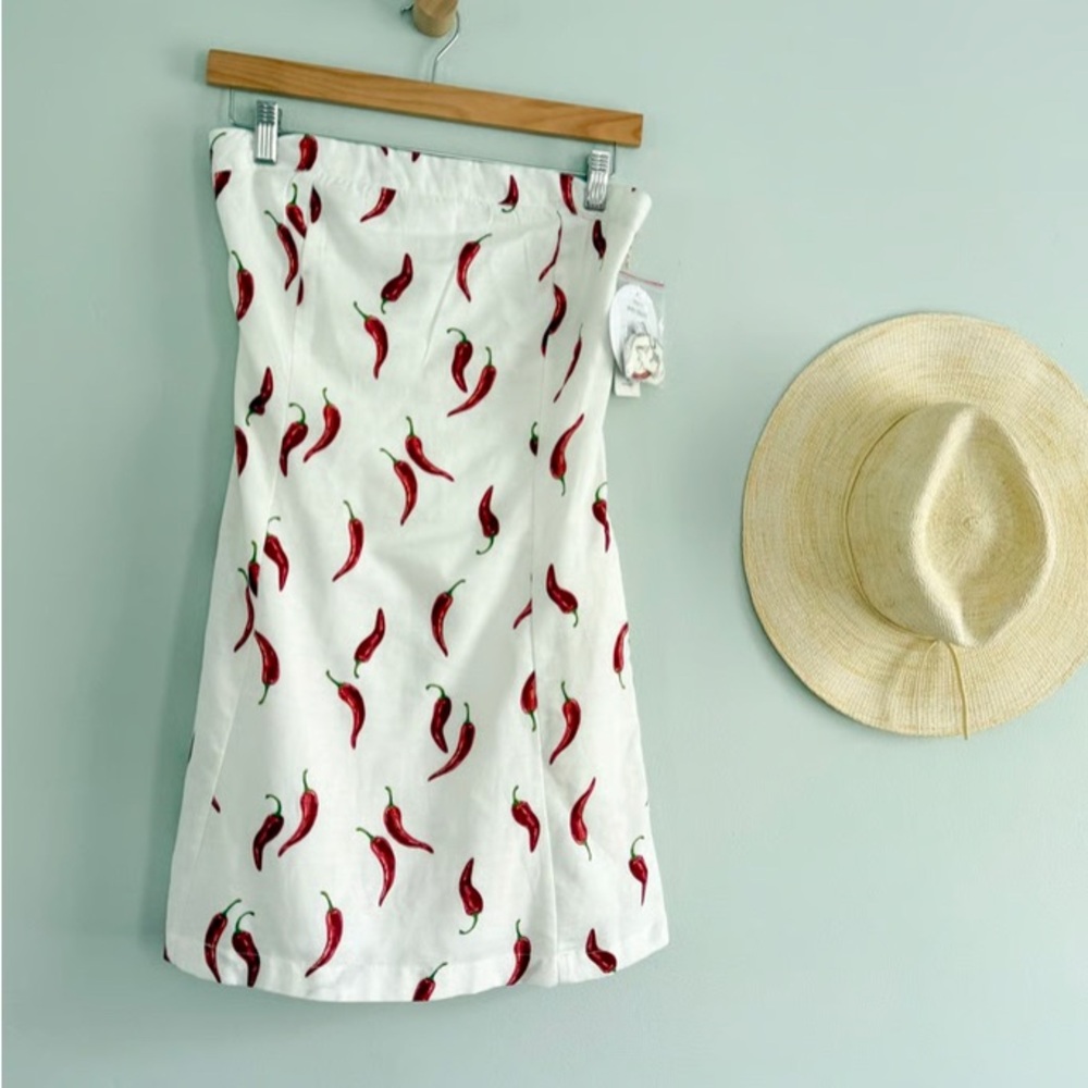NWT Jessica Simpson Linen Cream Dress with Red Chilli Peppers Print
